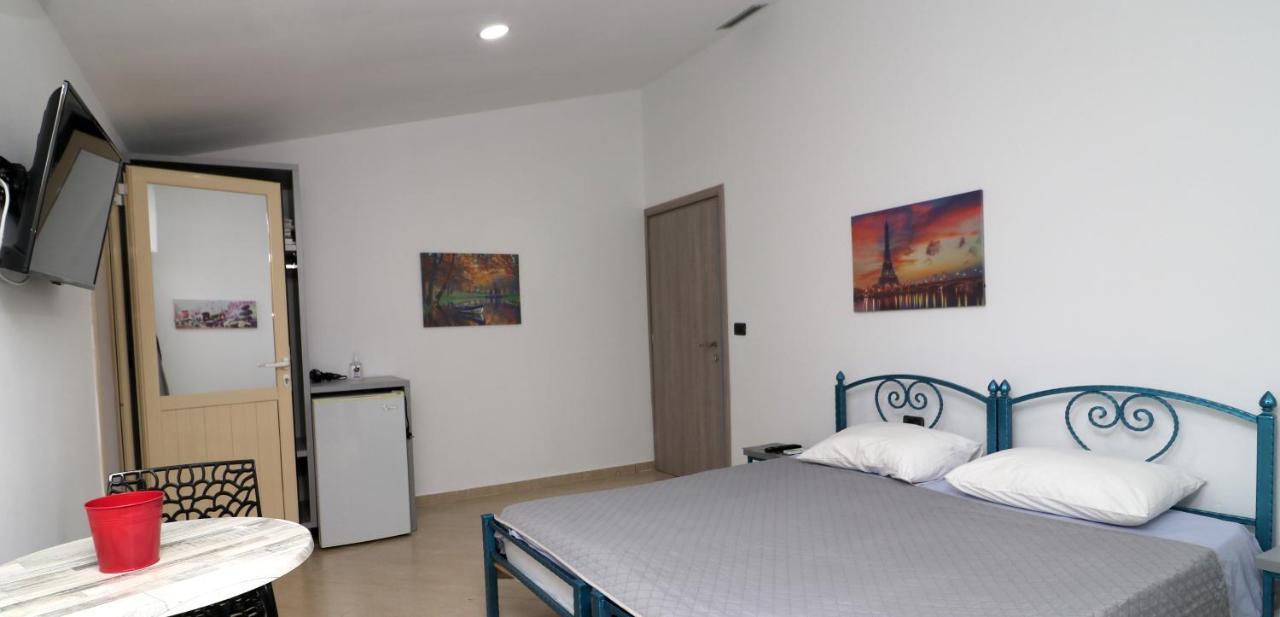 Ildora Qimon Himare Exterior foto